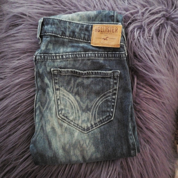 Hollister Jeans - Picture 1 of 3